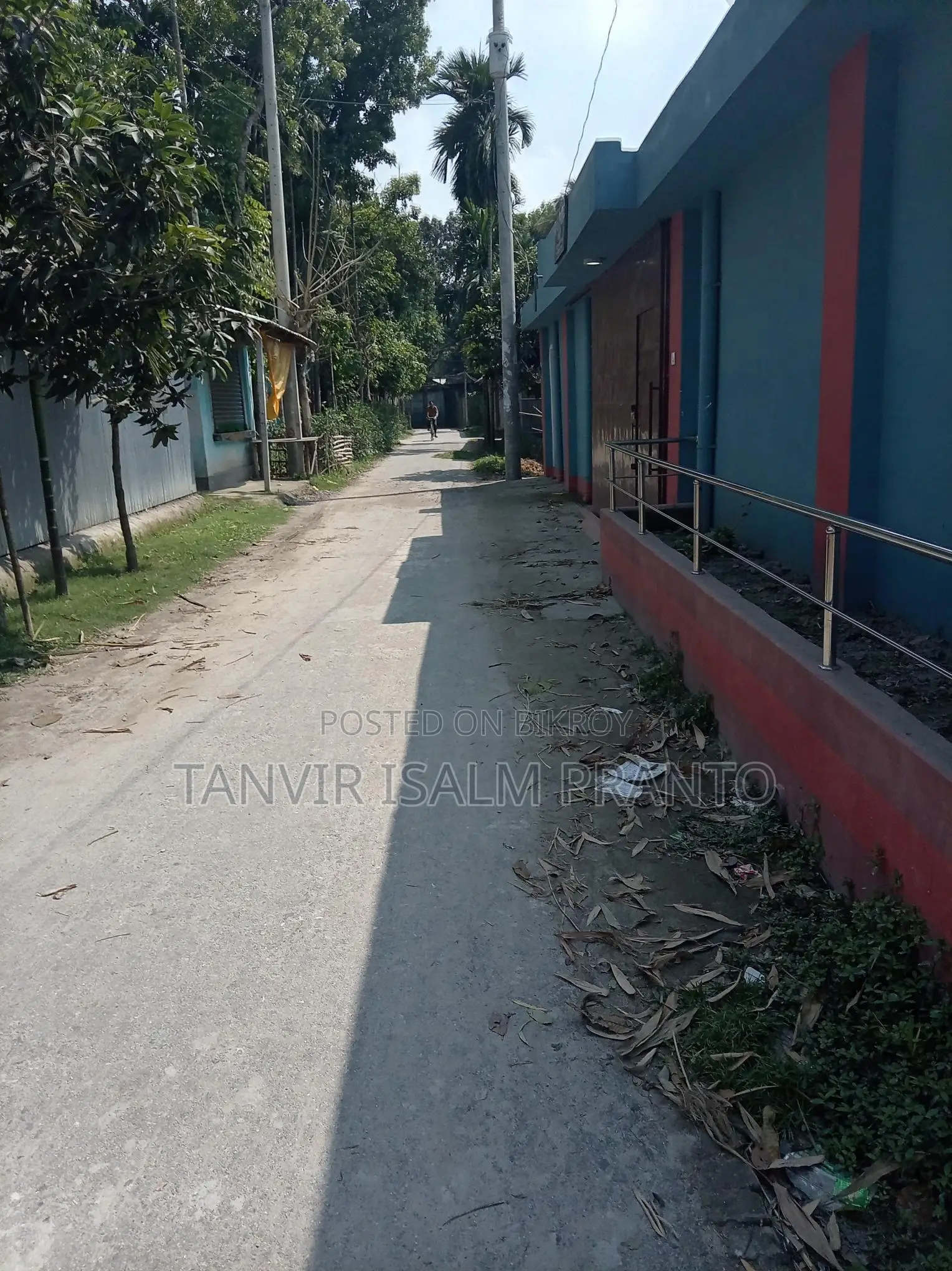 জরুরি জমি বিক্রি হবে