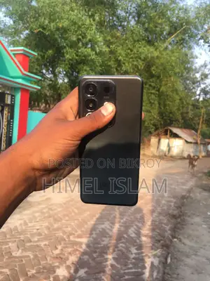 Motorola G85 o iqoo z10x (Used)