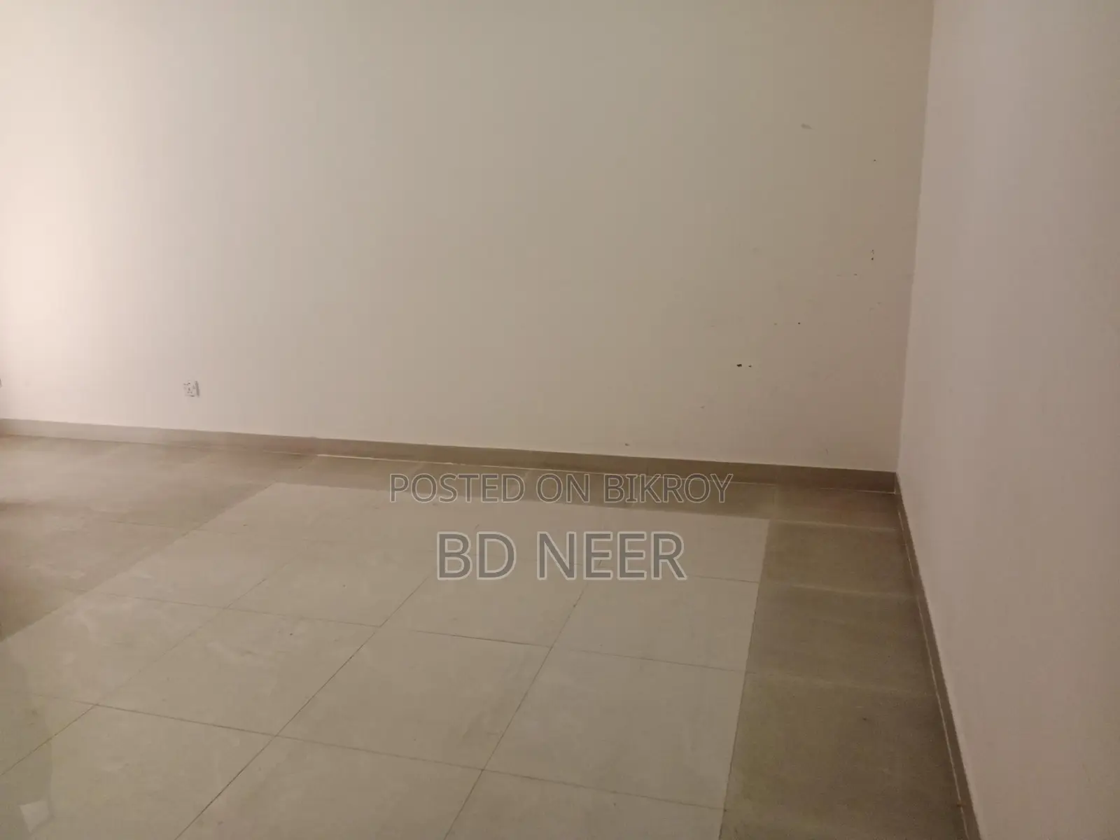 nice looking 2900 sft 4 Bed room apt available in Gulshan