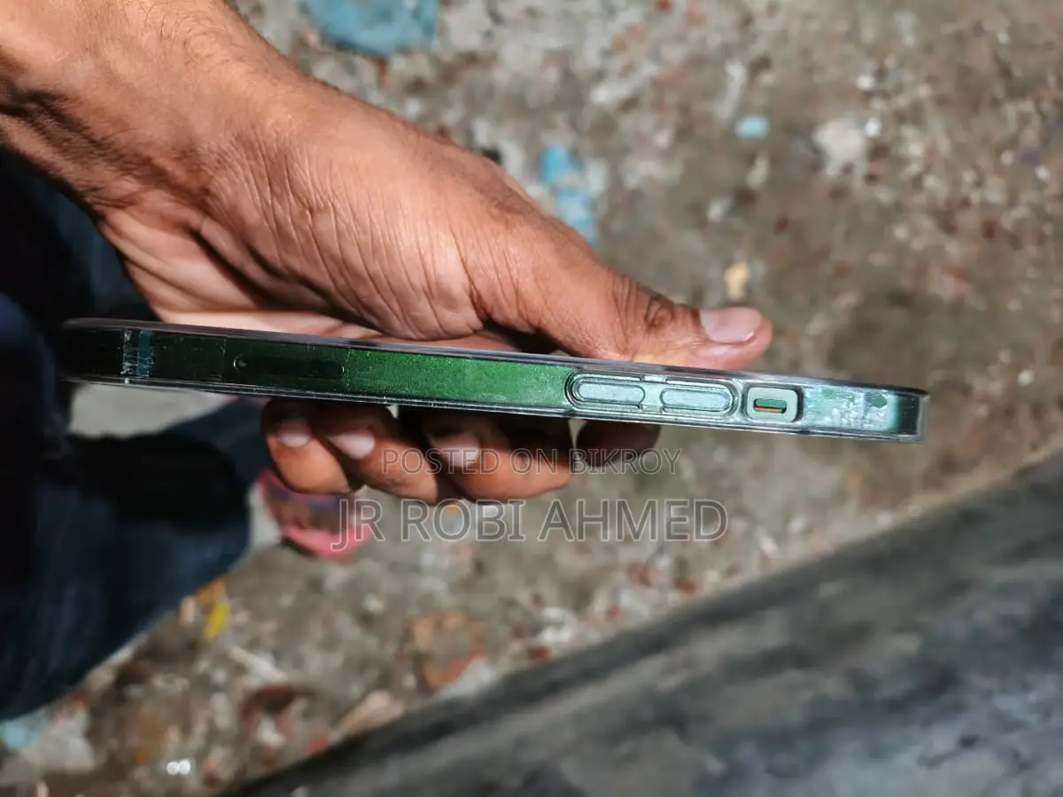 Apple iPhone 13 Fresh (Used)