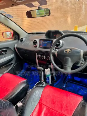 Toyota ist red 2004