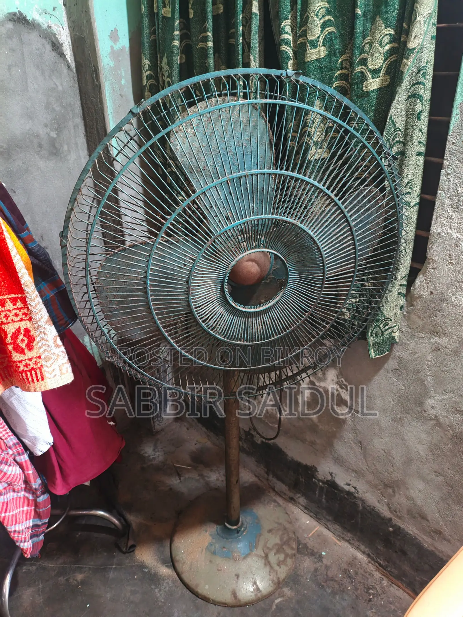 Pak Stand Fan