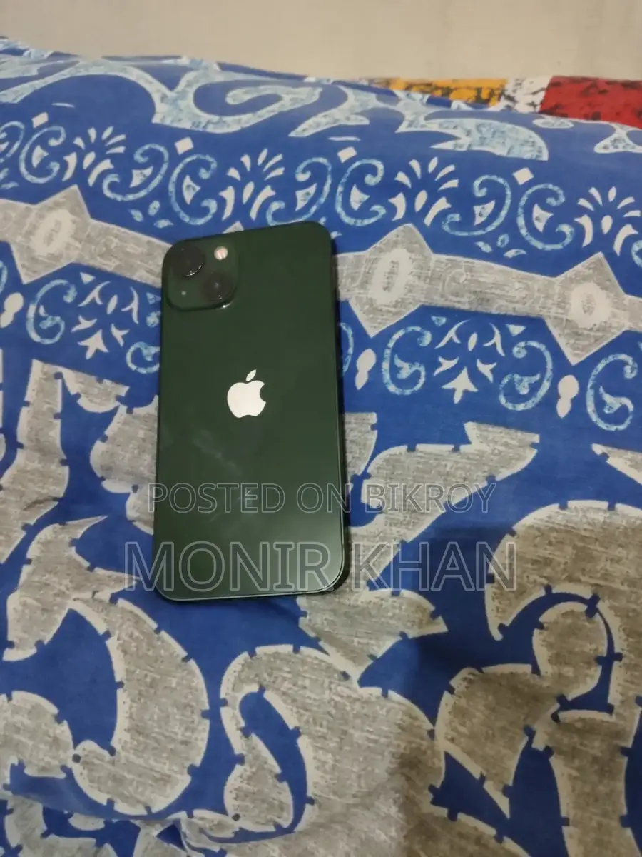 Apple iPhone 13 (Used)