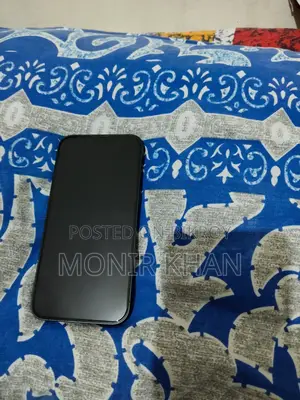 Apple iPhone 13 (Used)