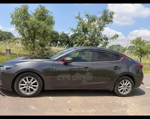 Mazda Axela 2016