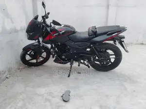 Bajaj Pulsar 150 . 2021
