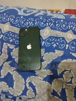 Apple iPhone 13 (Used)