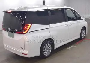 Toyota Noah SZ edition Hyb 2022