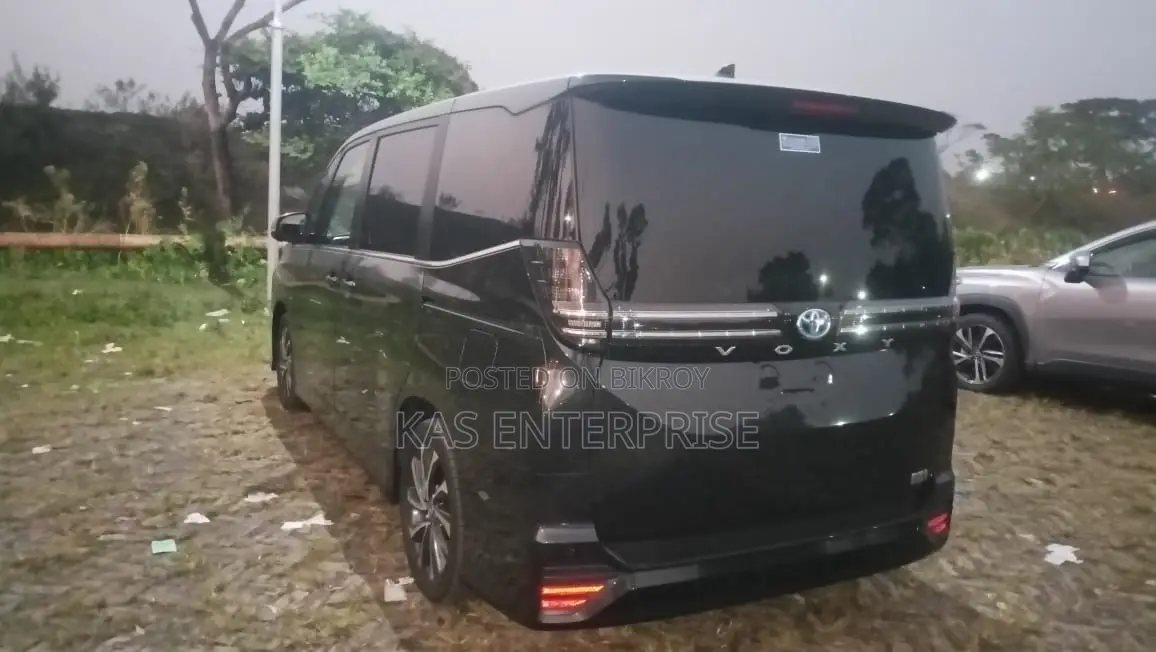 Toyota Voxy S-Z HYBRID BLACK 226 2022