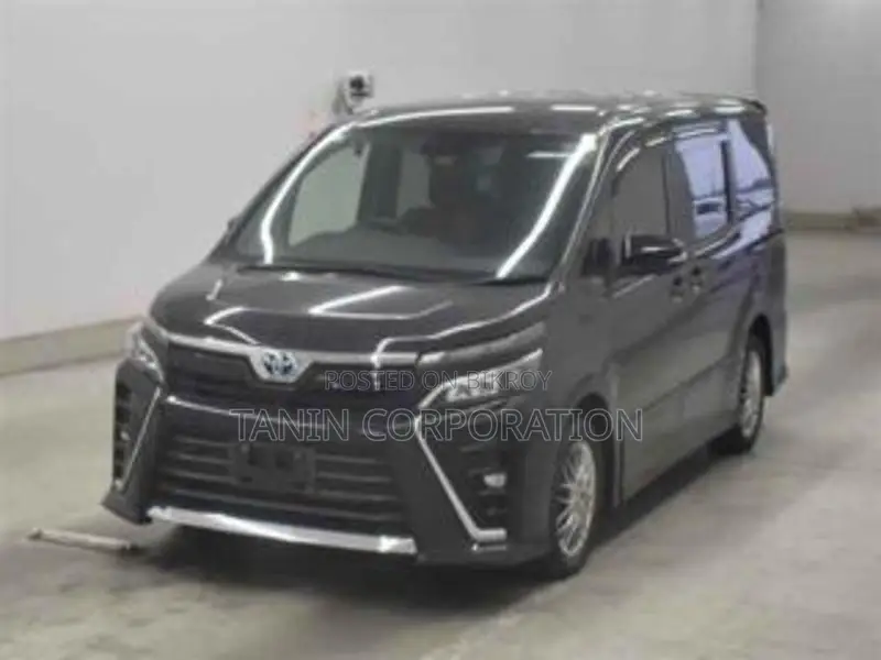 Toyota Voxy Hybrid ZS 2021