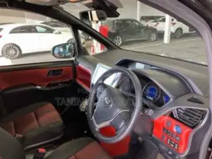 Toyota Voxy Hybrid ZS 2021