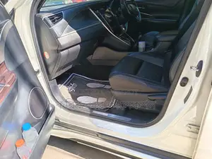 Toyota Harrier advance premium 2014