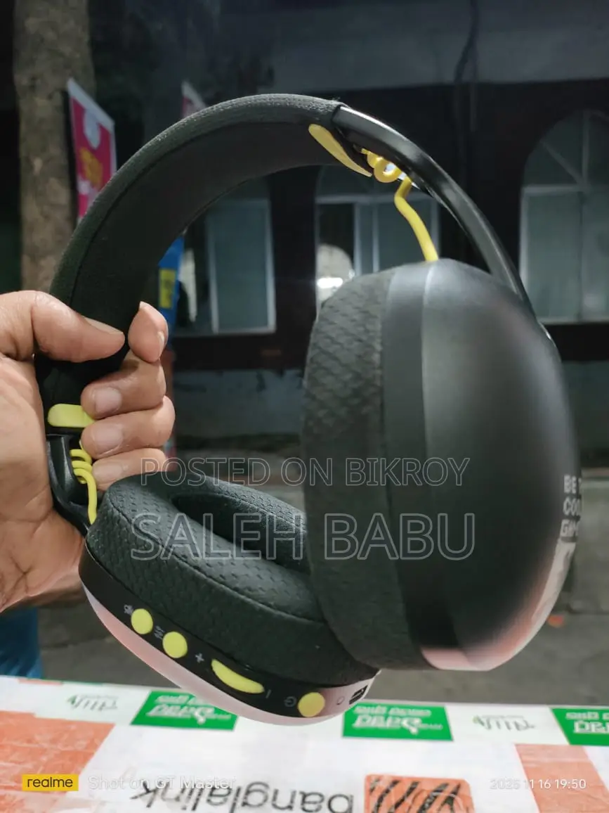 Headphone