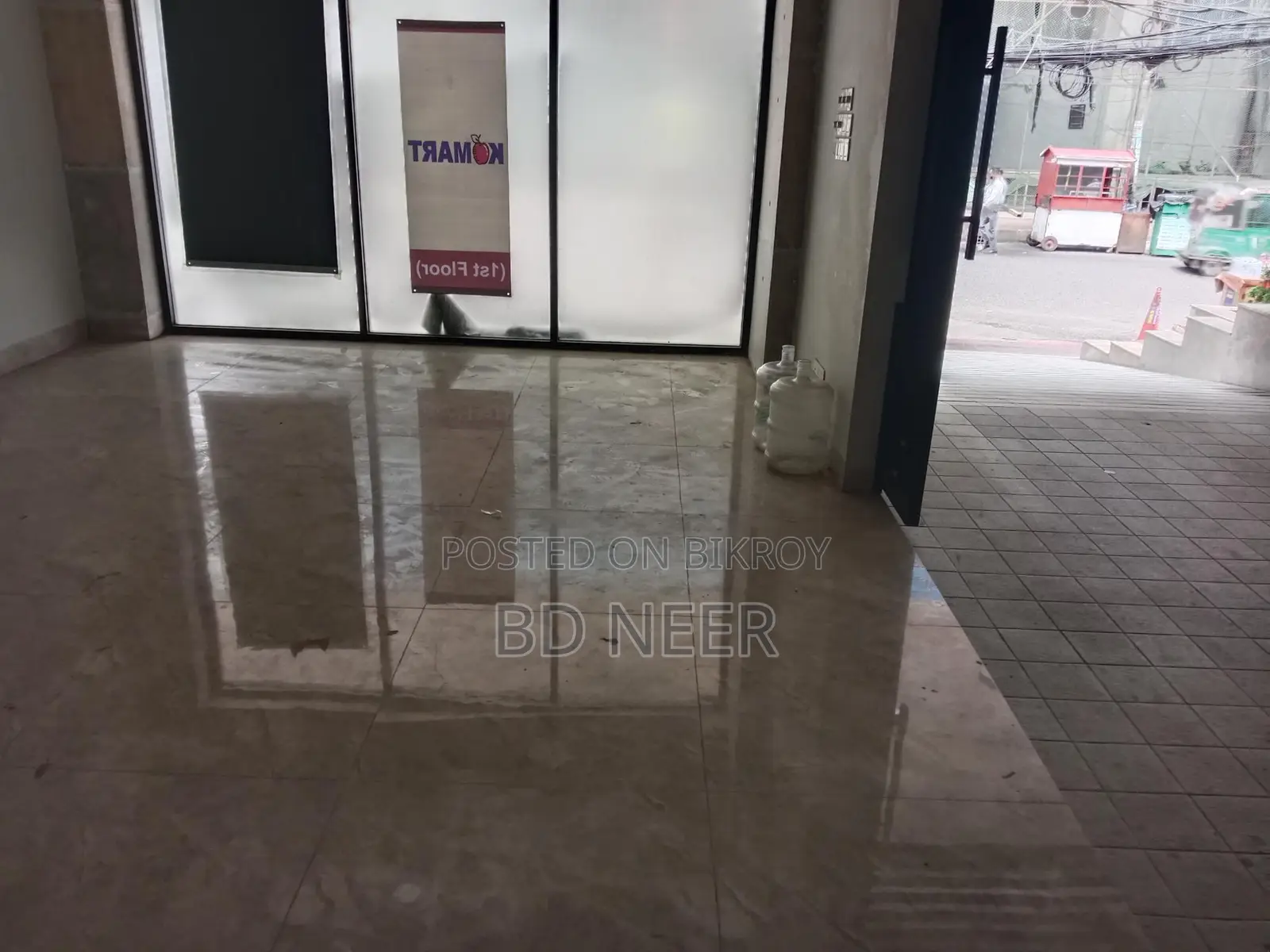 Ground floor 750 sft rent for coffee shop /resturent /other at gulshan 2