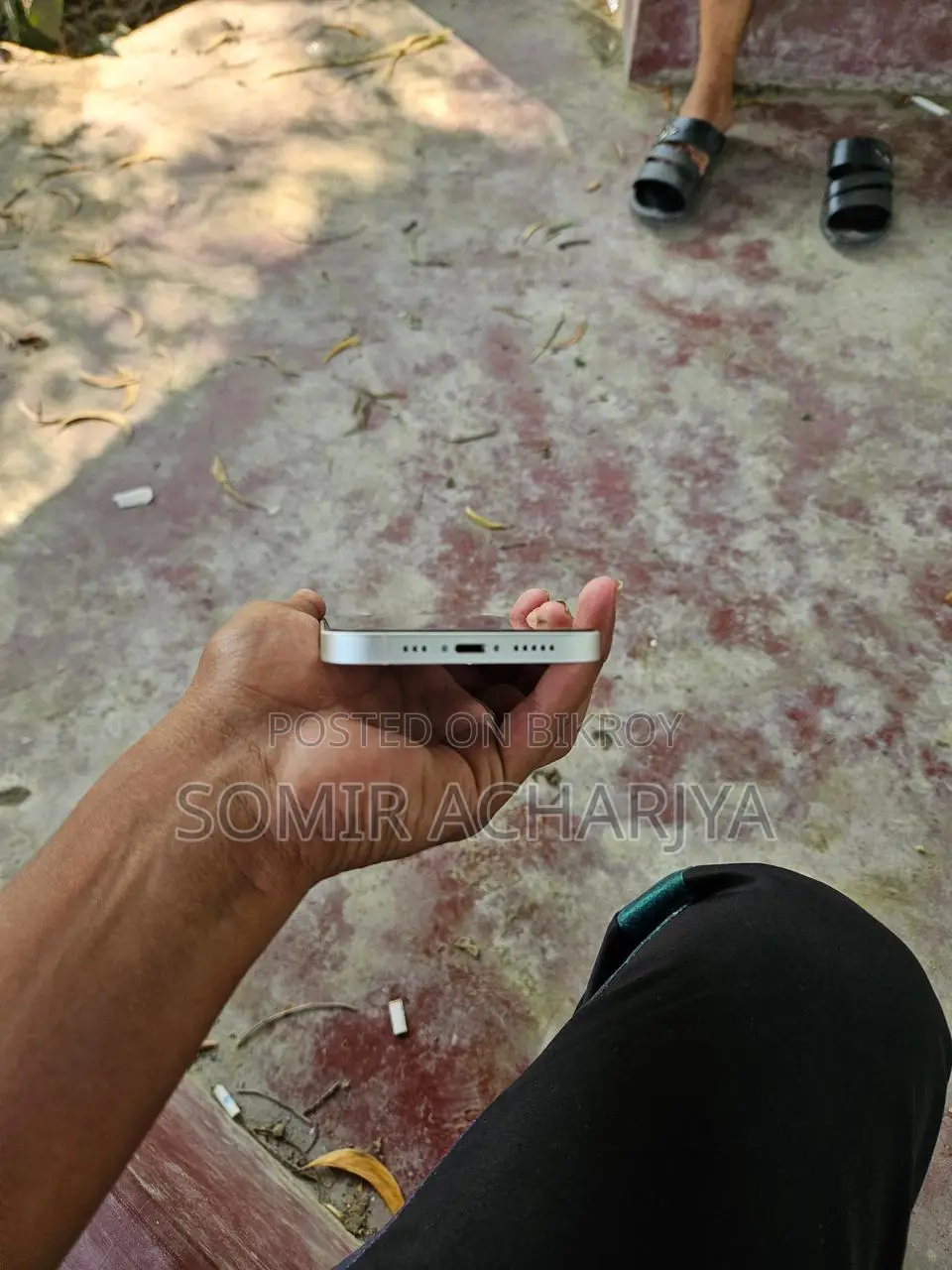 Apple iPhone 13 (Used)