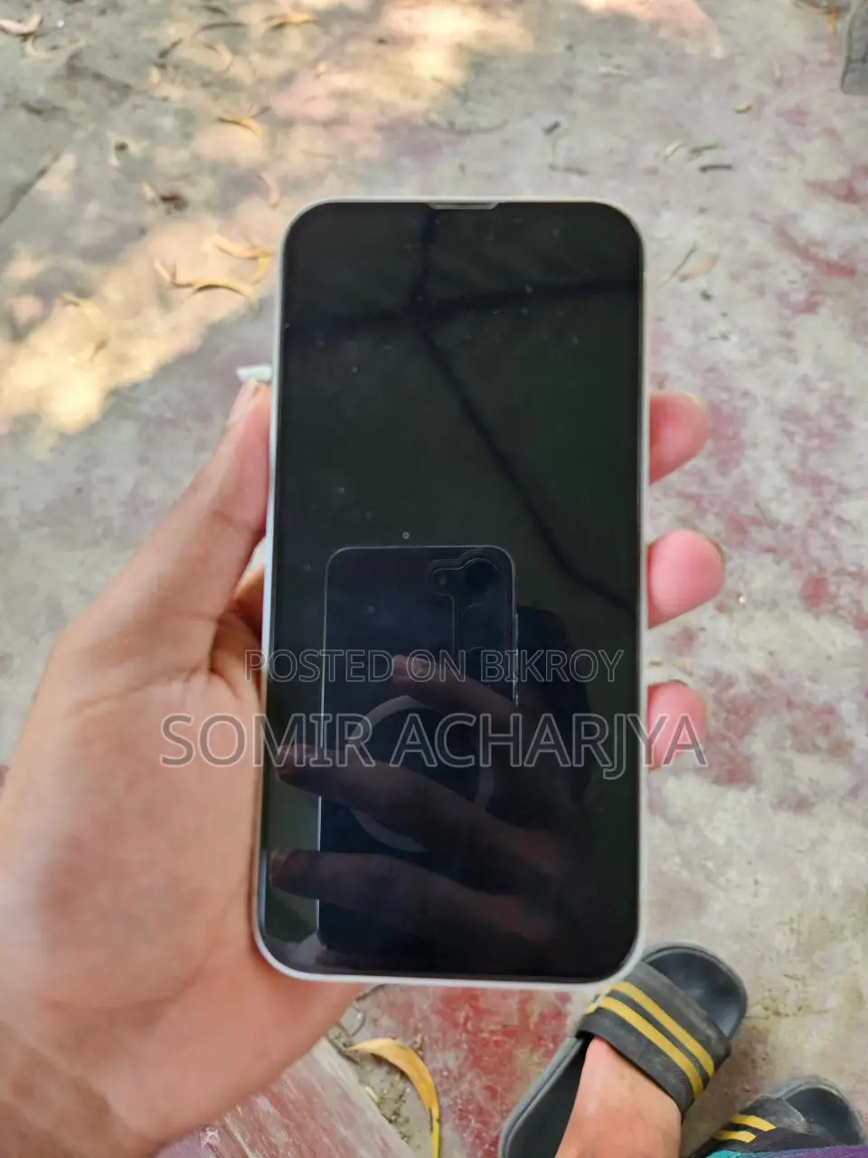 Apple iPhone 13 (Used)