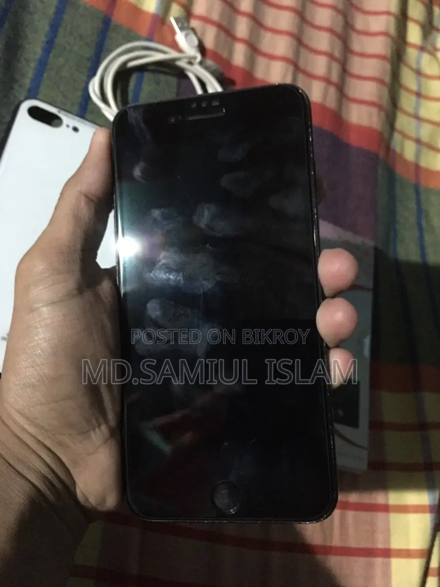 Apple iPhone 7 Plus . (Used)