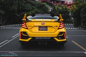 Honda Civic Sport 4dr Hatchback (1.5L 4cyl) 2017 Yellow