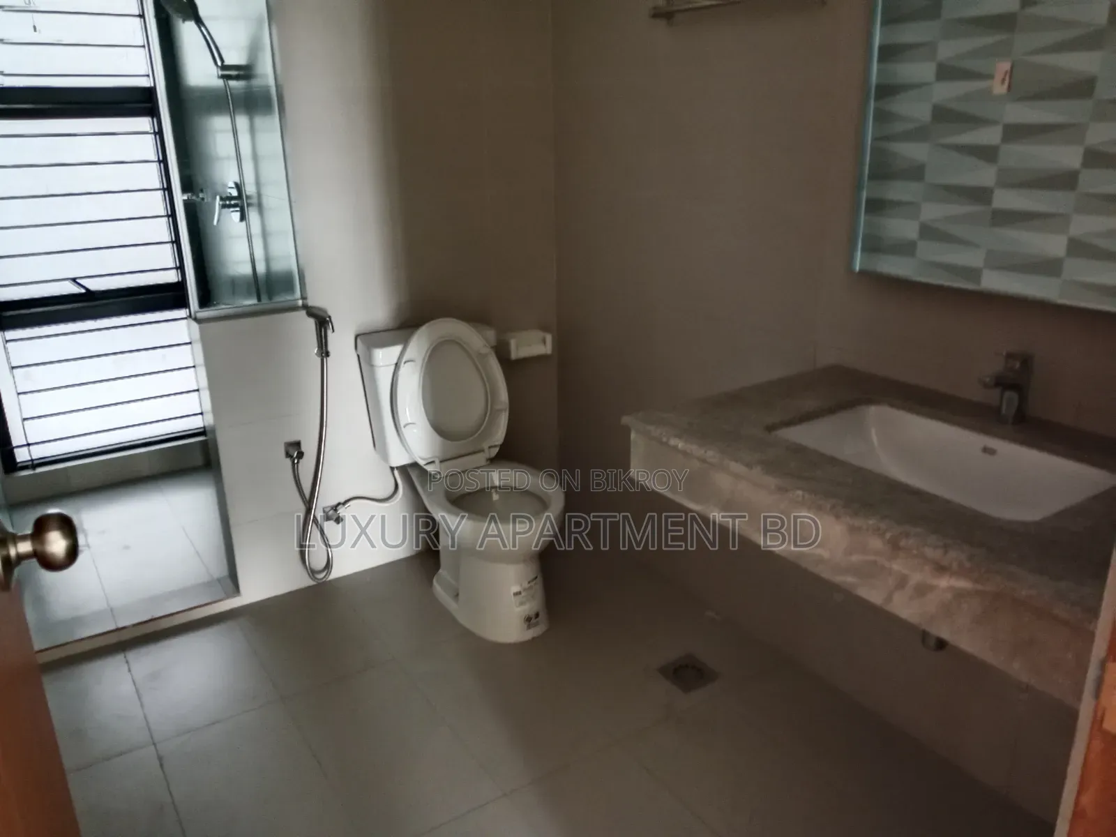 4bdrm Apartment in Gulshan for rent
