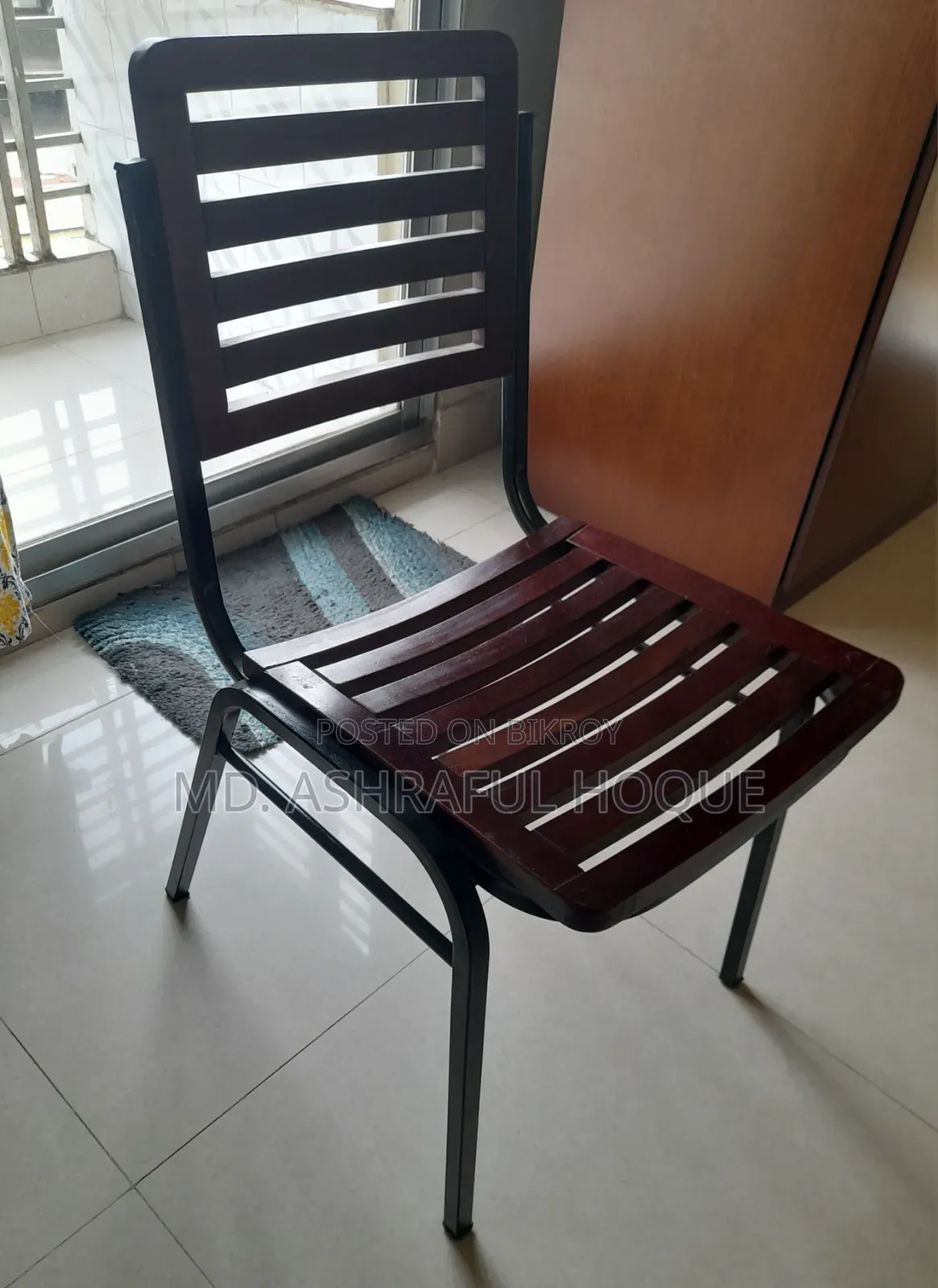 Single Chair