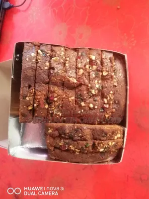 হোম মেড কেক