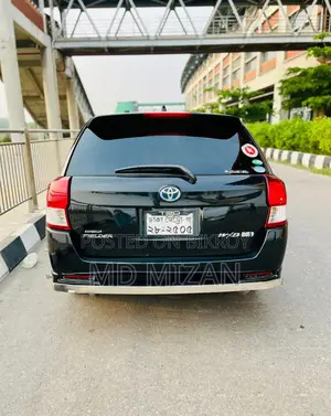 Toyota Corolla Fielder 1.5 Hybrid FWD 2013 Black