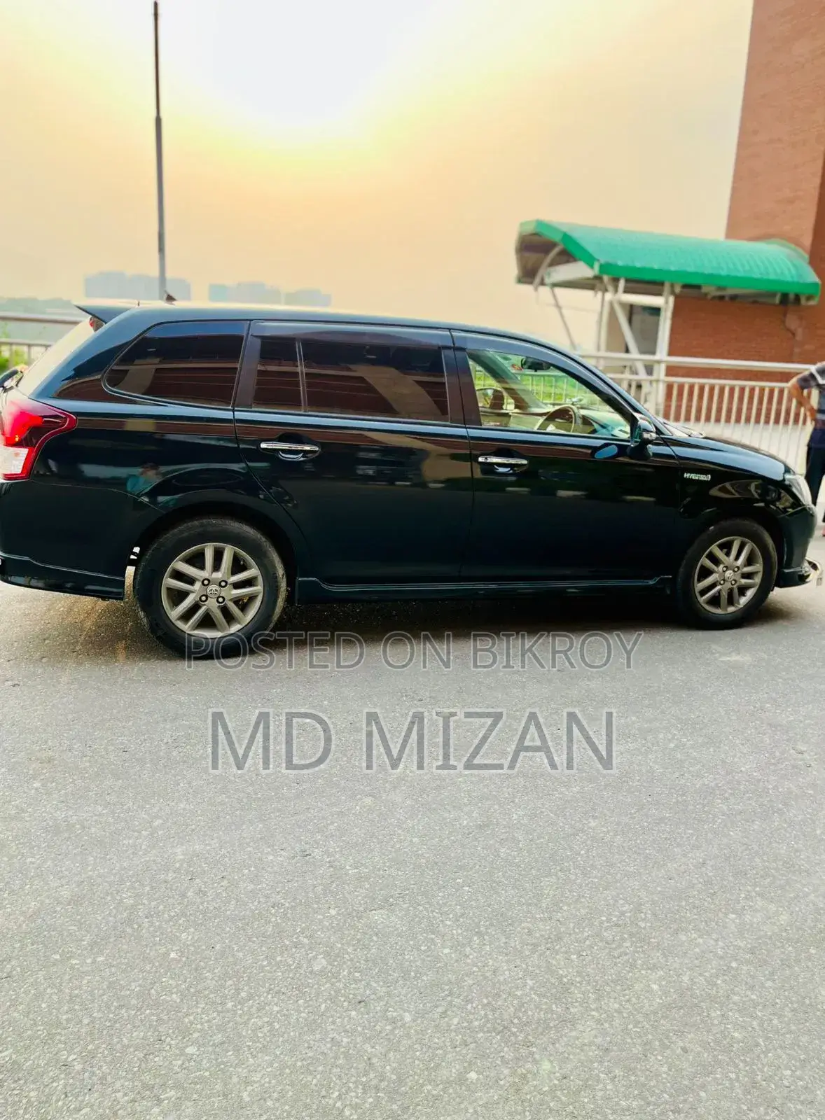 Toyota Corolla Fielder 1.5 Hybrid FWD 2013 Black