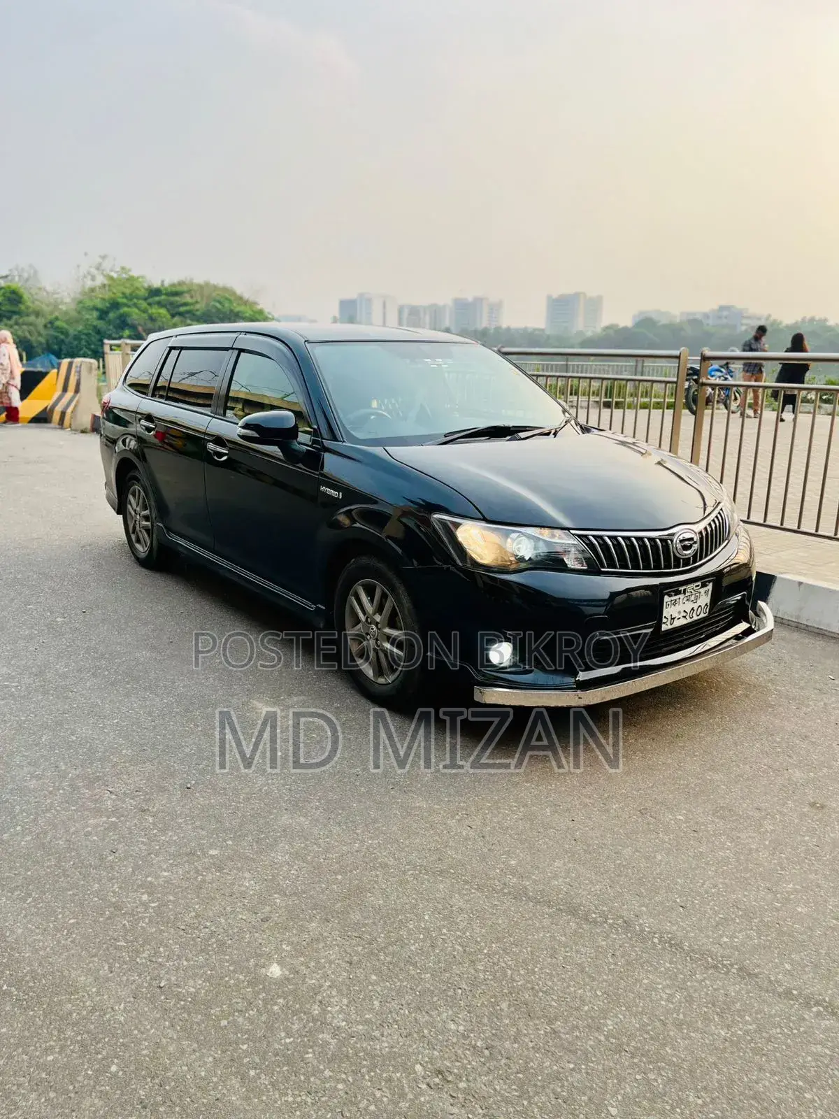 Toyota Corolla Fielder 1.5 Hybrid FWD 2013 Black