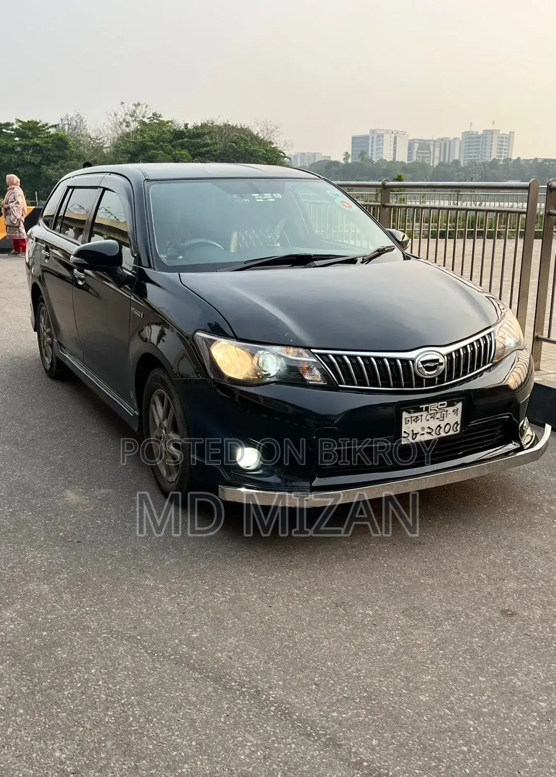 Toyota Corolla Fielder 1.5 Hybrid FWD 2013 Black
