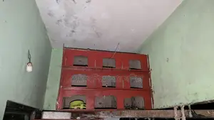 একটি নয়কোভের কবুতরের টং বিক্রি করা হবে