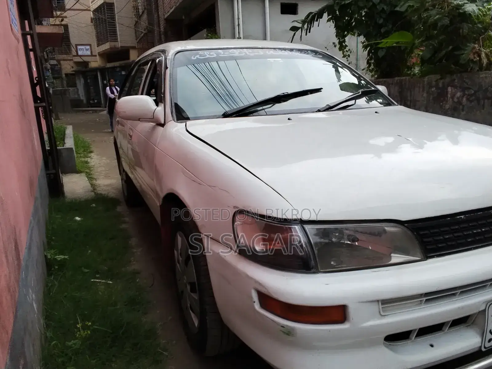 Toyota Stallion 2001 White