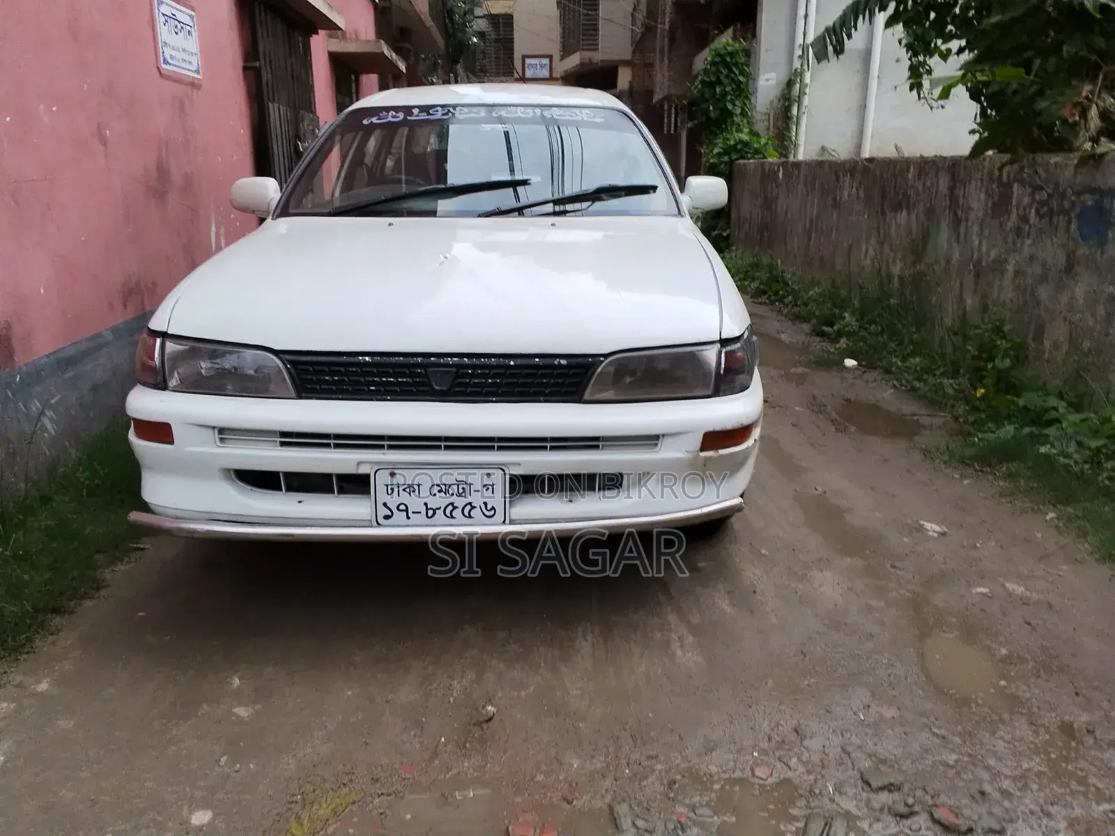Toyota Stallion 2001 White