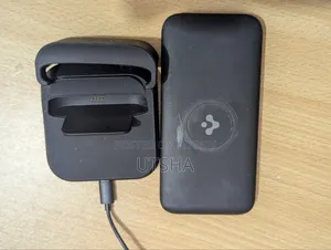 Spigen Wireless Charger + Powerbank