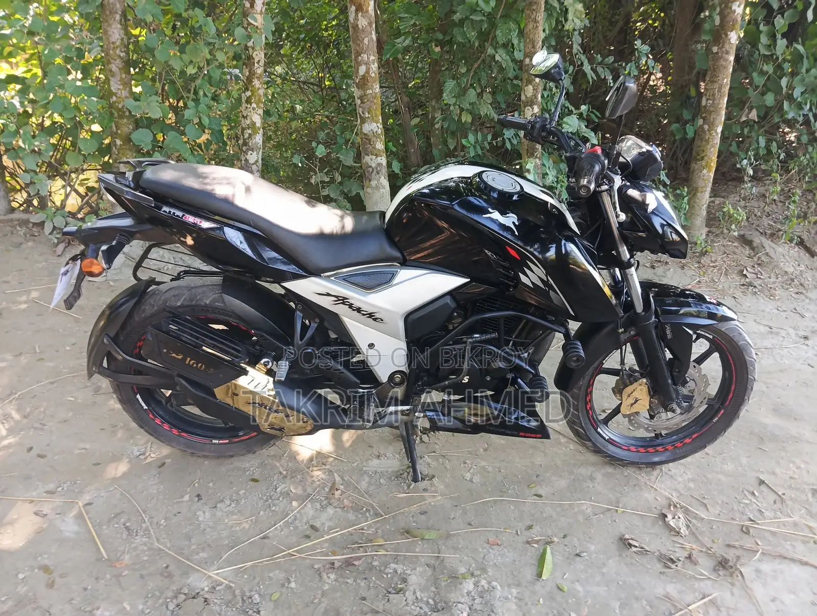 TVS Apache RTR 160 . 2023