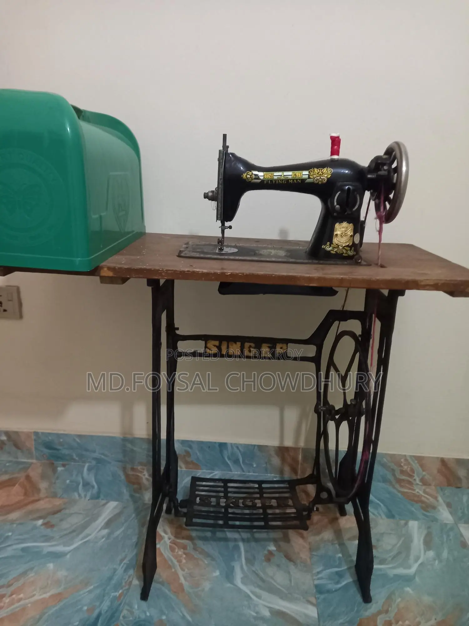 নতুন এর মতো সেলাই মেশিন।