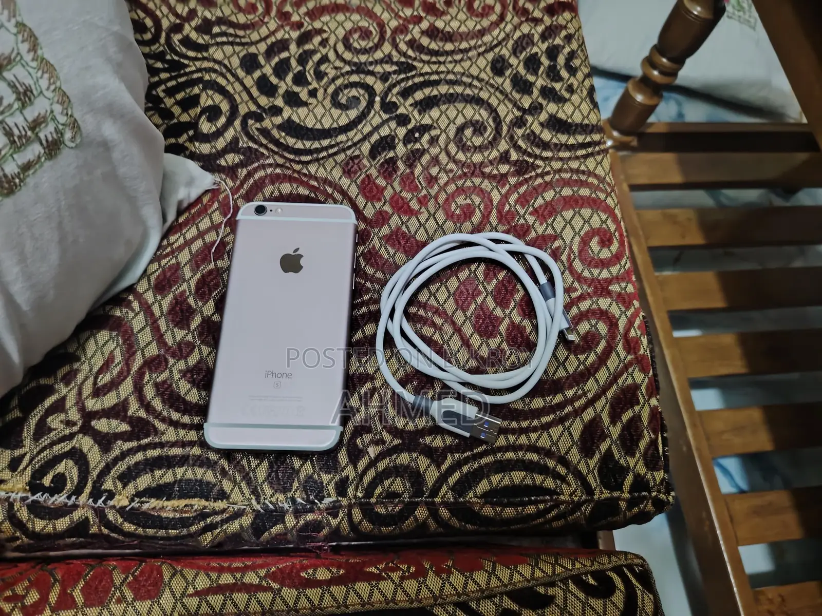 Apple iPhone 6S . (Used)