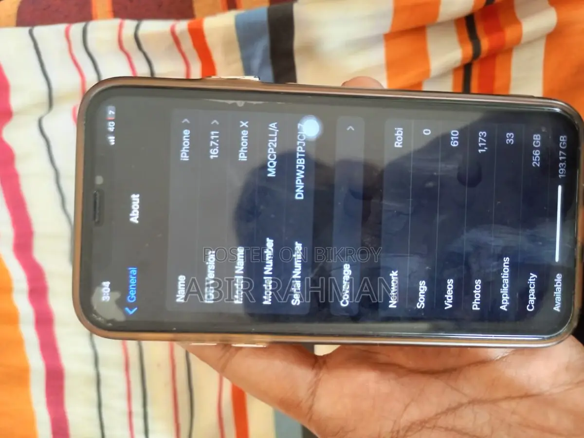 Apple iPhone X . (Used)