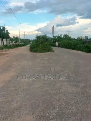 30/75ft Corner 10 Katha Lake View Sector-3