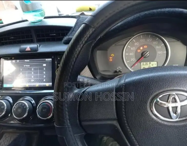 Toyota Axio 2012