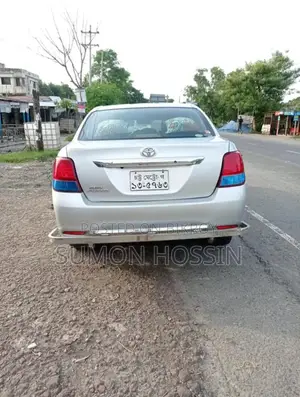 Toyota Axio 2012