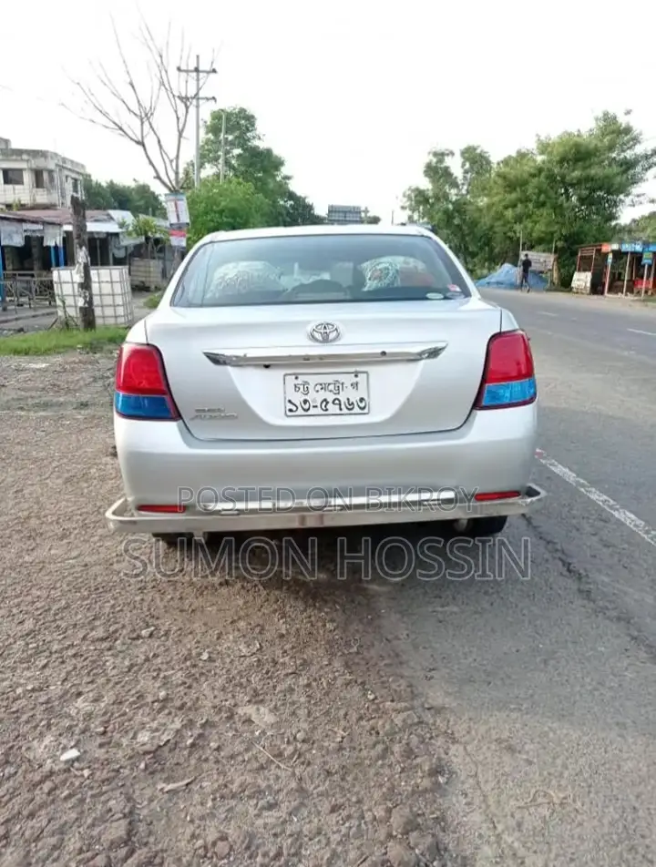 Toyota Axio 2012