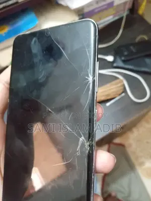Samsung Galaxy S20 (Used)