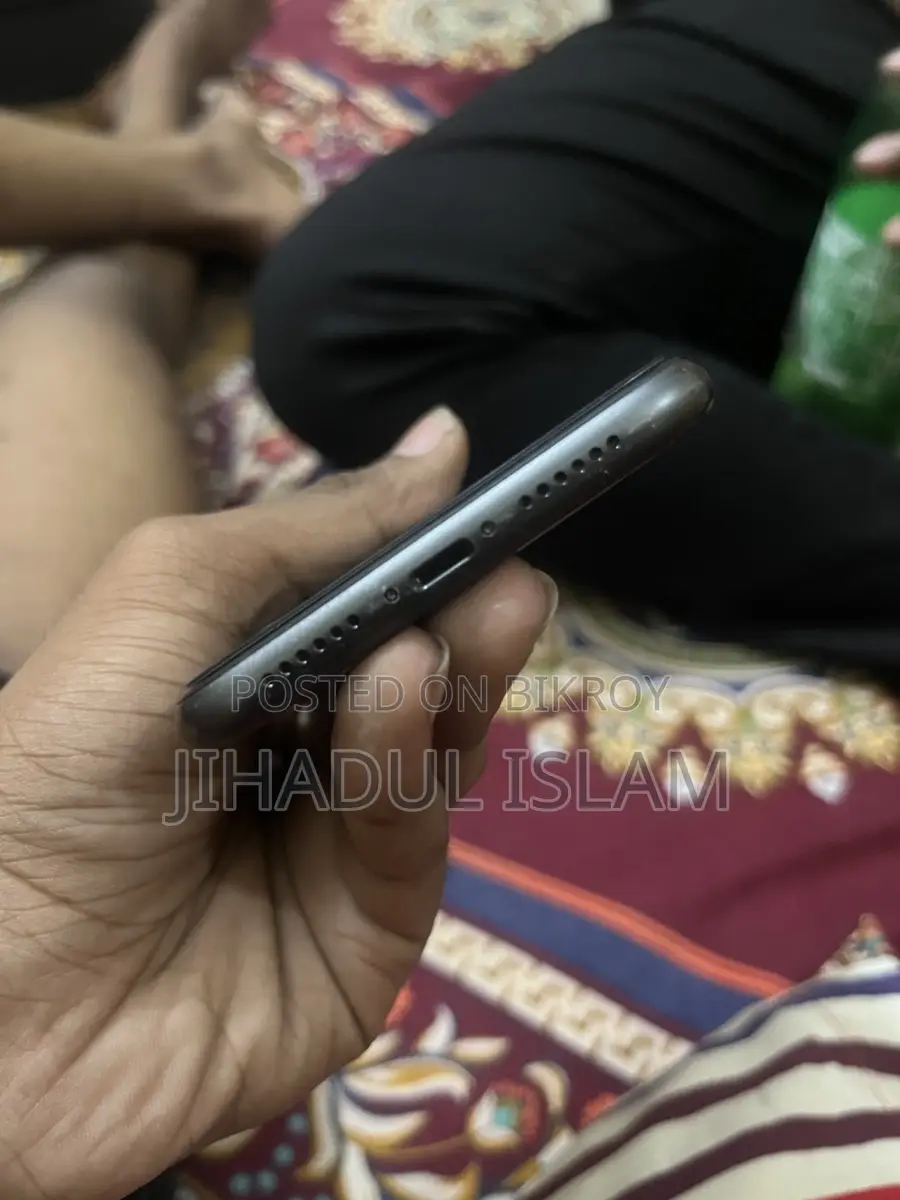 Apple iPhone 11 (Used)