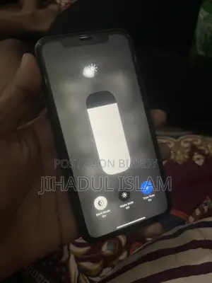 Apple iPhone 11 (Used)