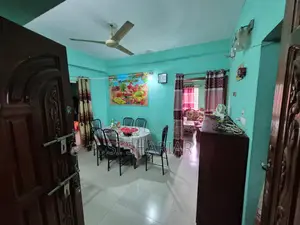 1000 Sq Ft Ready Flat for Sale
