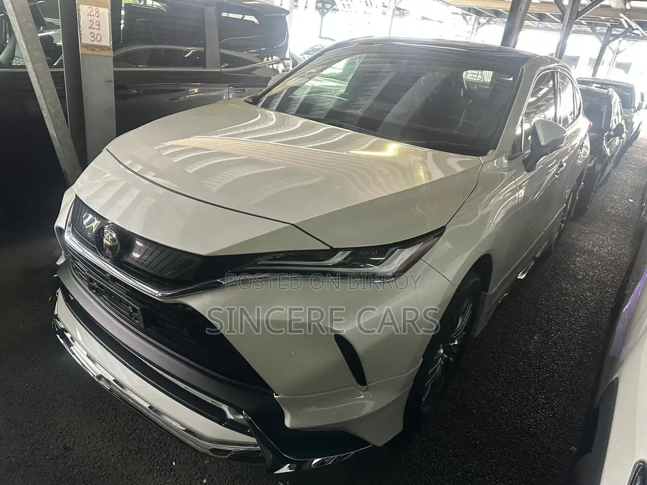 Toyota Harrier Z LEATHER FULL LOAD 2022