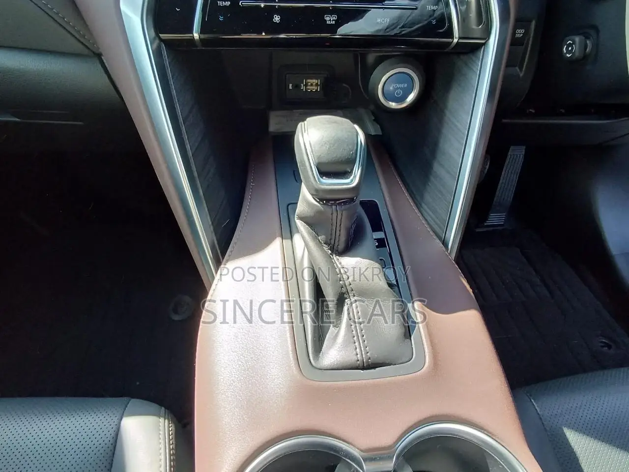Toyota Harrier Z LEATHER FULL LOAD 2022