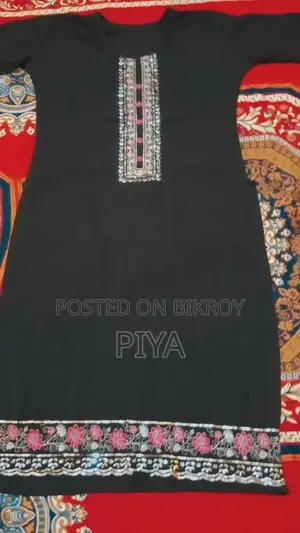১পিছ কালো রঙের সিকুয়েন্স কাছ করা