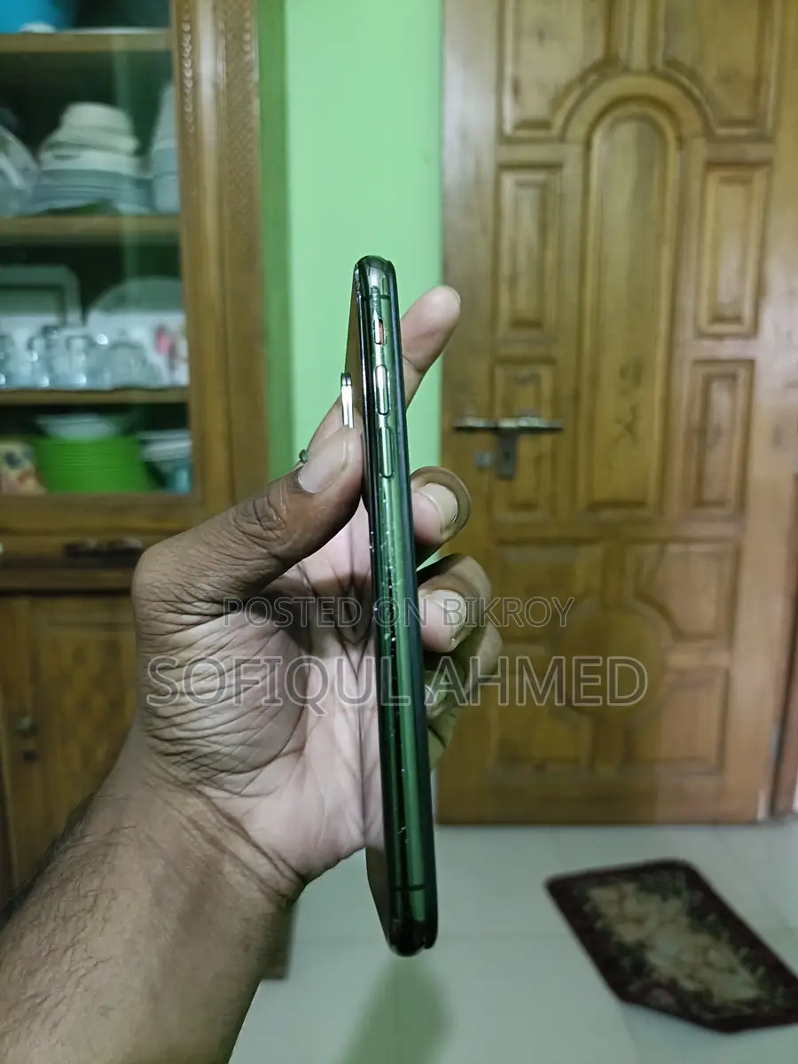 Apple iPhone X 64 GB (Used)