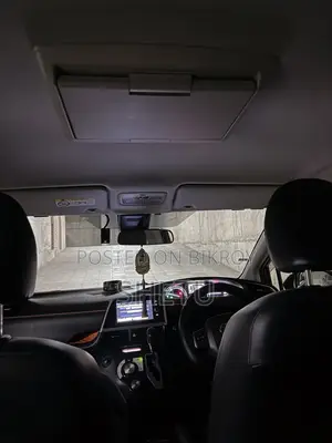 Toyota Sienta 2018 Purple